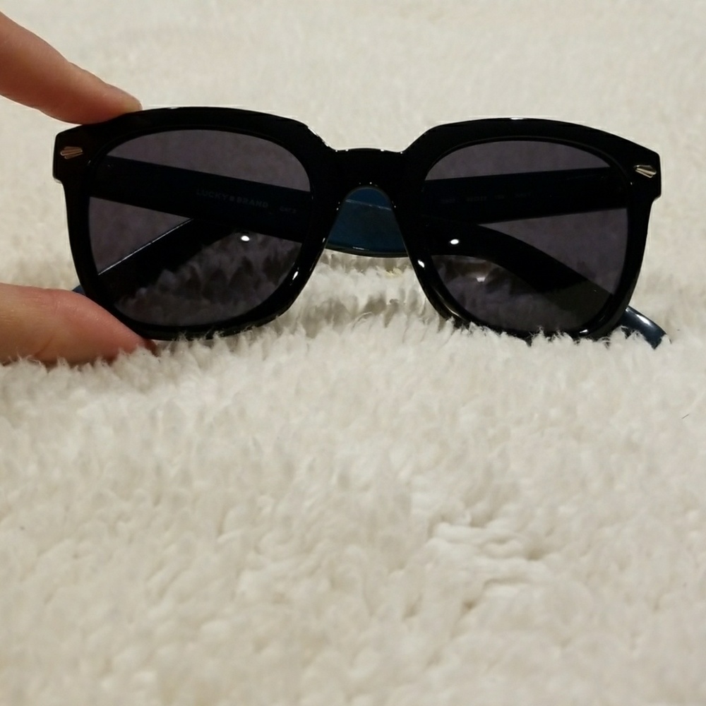 LUCKY Sunnies